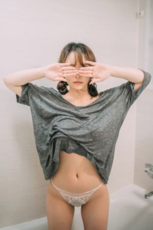 草莓视频在线播放免费_HD高清免费观看